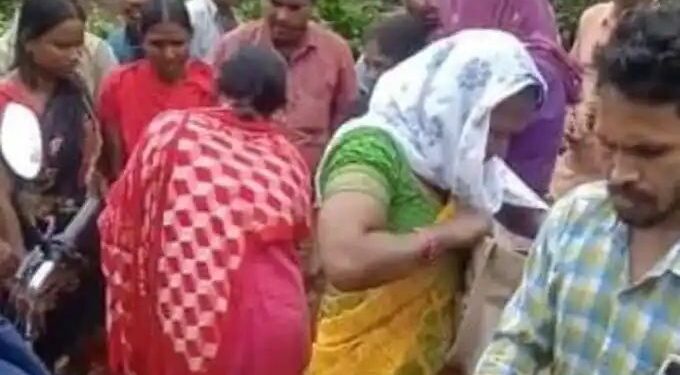 झारखंड में बच्चा चोरी के शक में बेगुनाहों की पिटाई की घटनाएं आम, पंद्रह दिनों में दो दर्जन से ज्यादा लोग भीड़ के गुस्से का शिकार हुए एक की मौत हुई