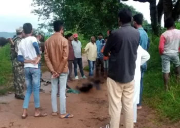 झारखंड में मॉब लांचिंग! मुस्लिम शख्स की भीड़ ने कुल्हाड़ी से काटकर की हत्या, पुलिस कर रही जांच