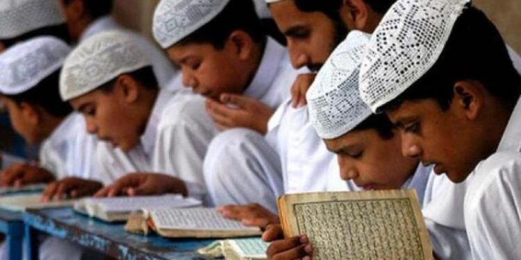 वित्त पोषित मदरसों पर सुप्रीम कोर्ट ने असम सरकार को जारी किया नोटिस