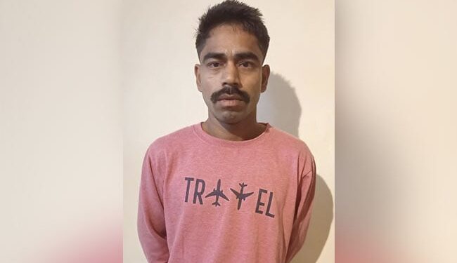 कैंपस फ्रंट के नेता को पुलिस ने किया गिरफ्तार, CAA, RSS, BJP के खिलाफ पोस्टर मिलने का दावा