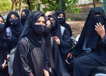 कर्नाटक: मुस्लिम लड़कियों के लिए कॉलेज बनाने के फैसले के विरोध में आए हिन्दू संगठन