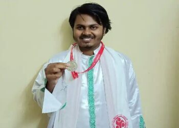 असम के इलियास खान रज़ा बड़े साइंटिस्ट बनने के लिए अमेरिका जाएंगे