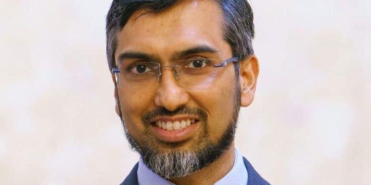 मिलिए हैदराबाद मूल के डॉ रागिब अली से जिन्हें ब्रिटेन में OBE पुरस्कार से सम्मानित किया गया