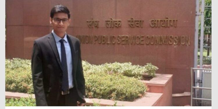 माँ-बाप से कहा- बड़ी उम्मीदें मत रखो, फिर भी बन गया आई.पी.एस!