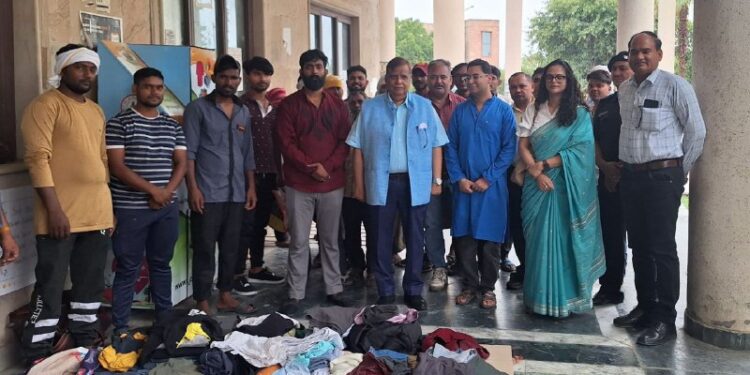 गौतम बुद्ध विश्वविद्यालय के समाज कार्य विभाग ने सफल दान अभियान चलाया।