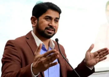 तेलंगाना टास्क फोर्स ने मोटिवेशनल स्पीकर मुनव्वर ज़मां और दो होटल मालिकों को गिरफ्तार किया।