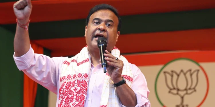 INDIA गठबंधन ने असम के मुख्यमंत्री हिमंता बिस्वा सरमा के भड़काऊ बयान पर चुनाव आयोग से की शिकायत।