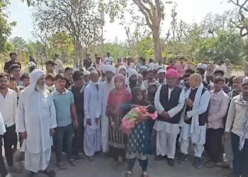 राजस्थान: पुलिस छापे में बच्ची की मौत, परिवार न्याय की मांग