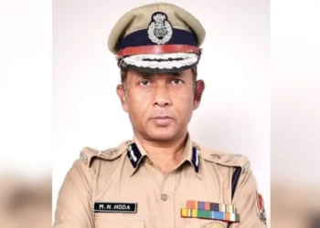 वरिष्ठ आईपीएस अधिकारी नुरूल हुदा ने वक़्फ़ कानून के खिलाफ दिया इस्तीफा, अब राजनीति में आएंगे