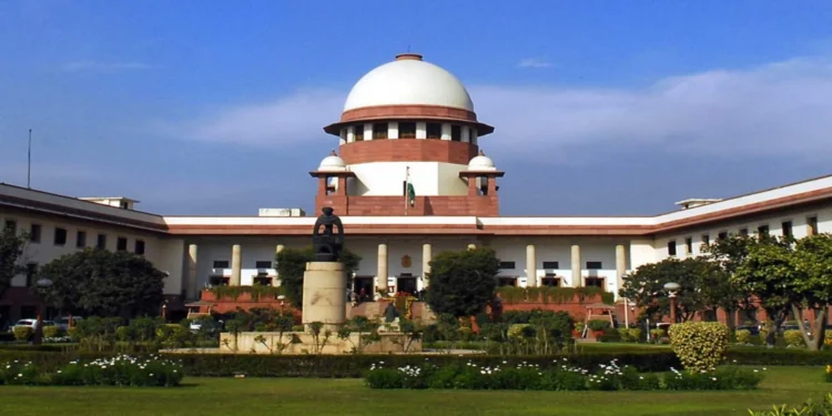 सुप्रीम कोर्ट ने उर्दू को ‘भारतीय भाषा’ बताते हुए धर्म और भाषा की बहस पर ऐतिहासिक टिप्पणी की।