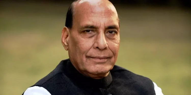 भारतीय सेना ने पाकिस्तान और PoK में आतंकवादी ठिकानों को निशाना बनाया; ऑपरेशन सिंदूर की घोषणा।