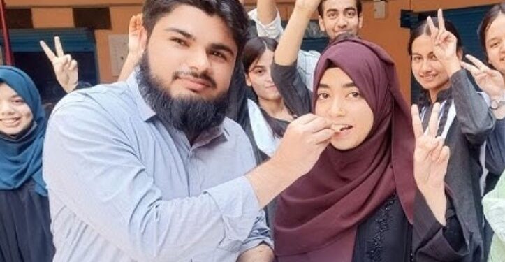 CBSE 10वीं-12वीं रिजल्ट: 93.66% पास, मुरादाबाद की अमरीन ने किया टॉप।