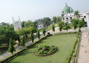 मदरसे की बंदी और सूफी संस्थानों को निशाना बनाया जाना ना क़ाबिले बर्दाश्त: शुजाअत क़ादरी