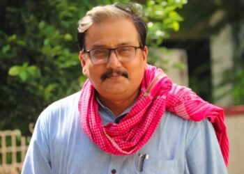 Opinion: सेवानिवृत्त अधिकारियों पर 20 वर्ष का ‘कूलिंग-ऑफ पीरियड’ लोकतंत्र के लिए चिंताजनक प्रस्ताव।