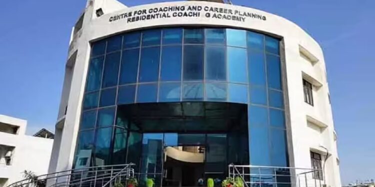 UPSC सिविल सेवा परीक्षा 2025 में JMI के RCA के 38 छात्रों ने हासिल की सफलता; 15 महिलाएँ भी शामिल।